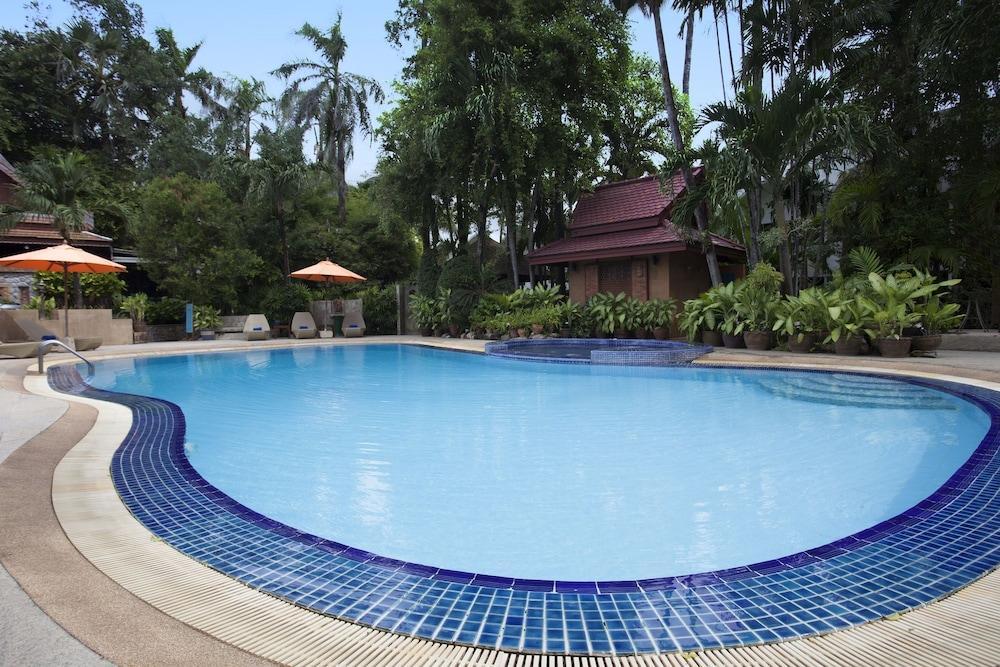 Safari Beach Hotel Patong Экстерьер фото