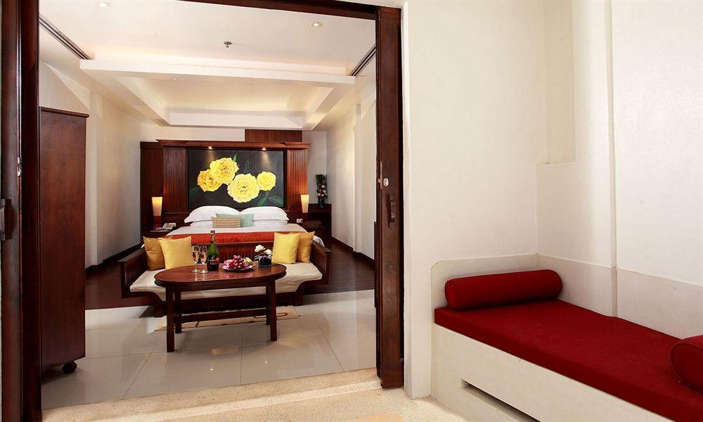 Safari Beach Hotel Patong Экстерьер фото