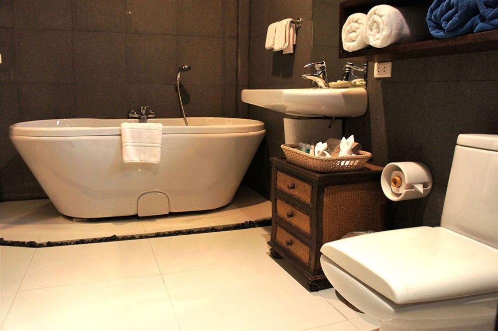 Safari Beach Hotel Patong Экстерьер фото