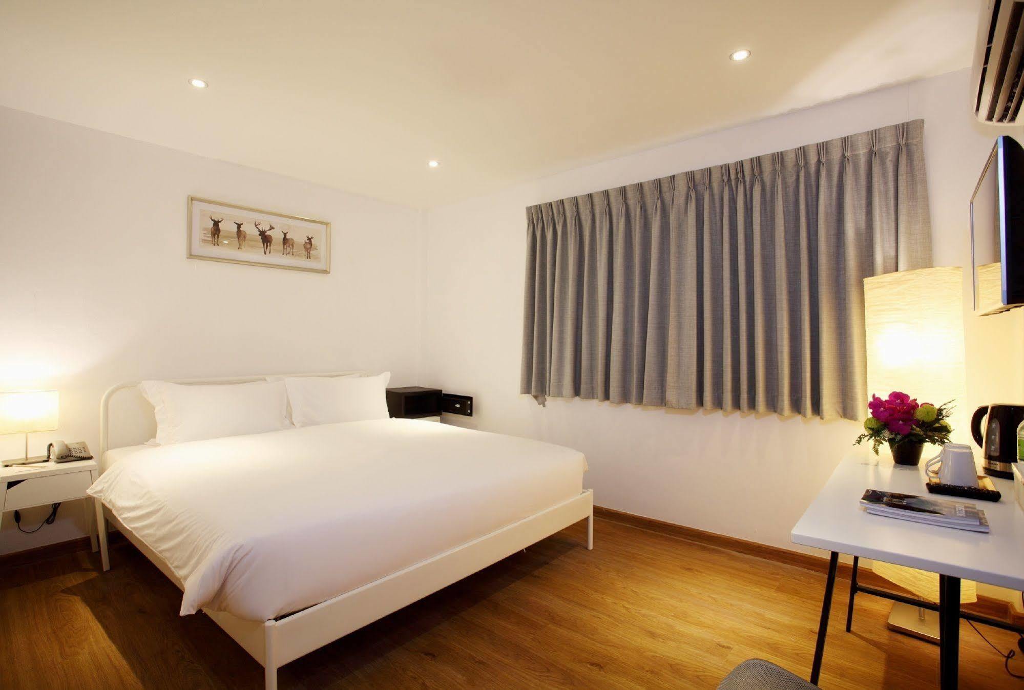 Safari Beach Hotel Patong Экстерьер фото