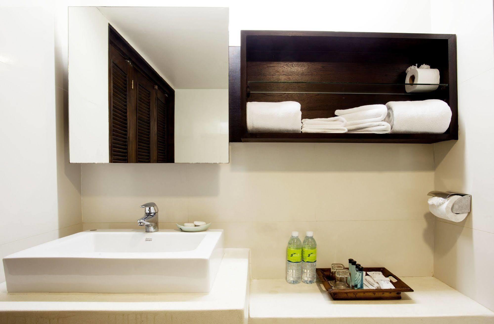 Safari Beach Hotel Patong Экстерьер фото