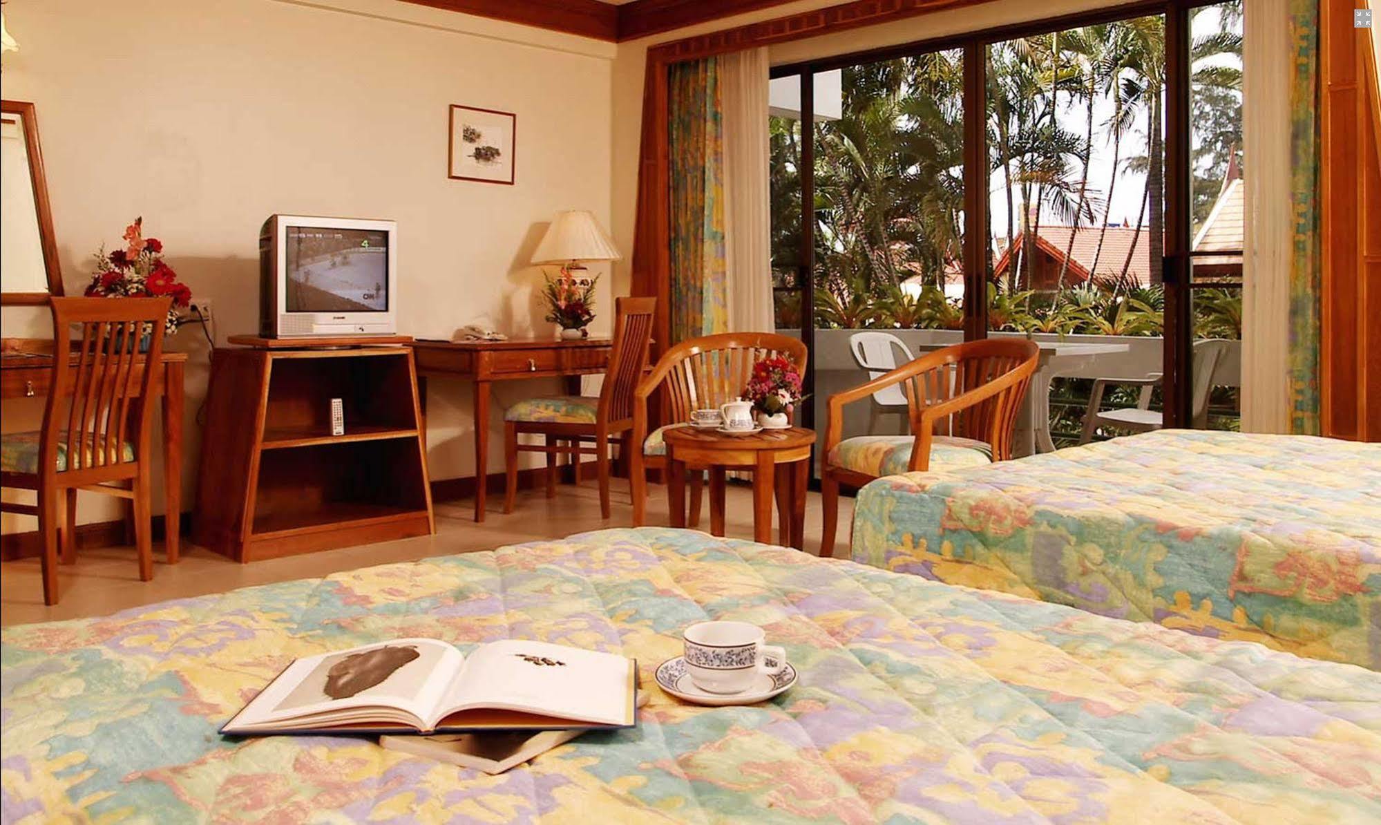 Safari Beach Hotel Patong Экстерьер фото