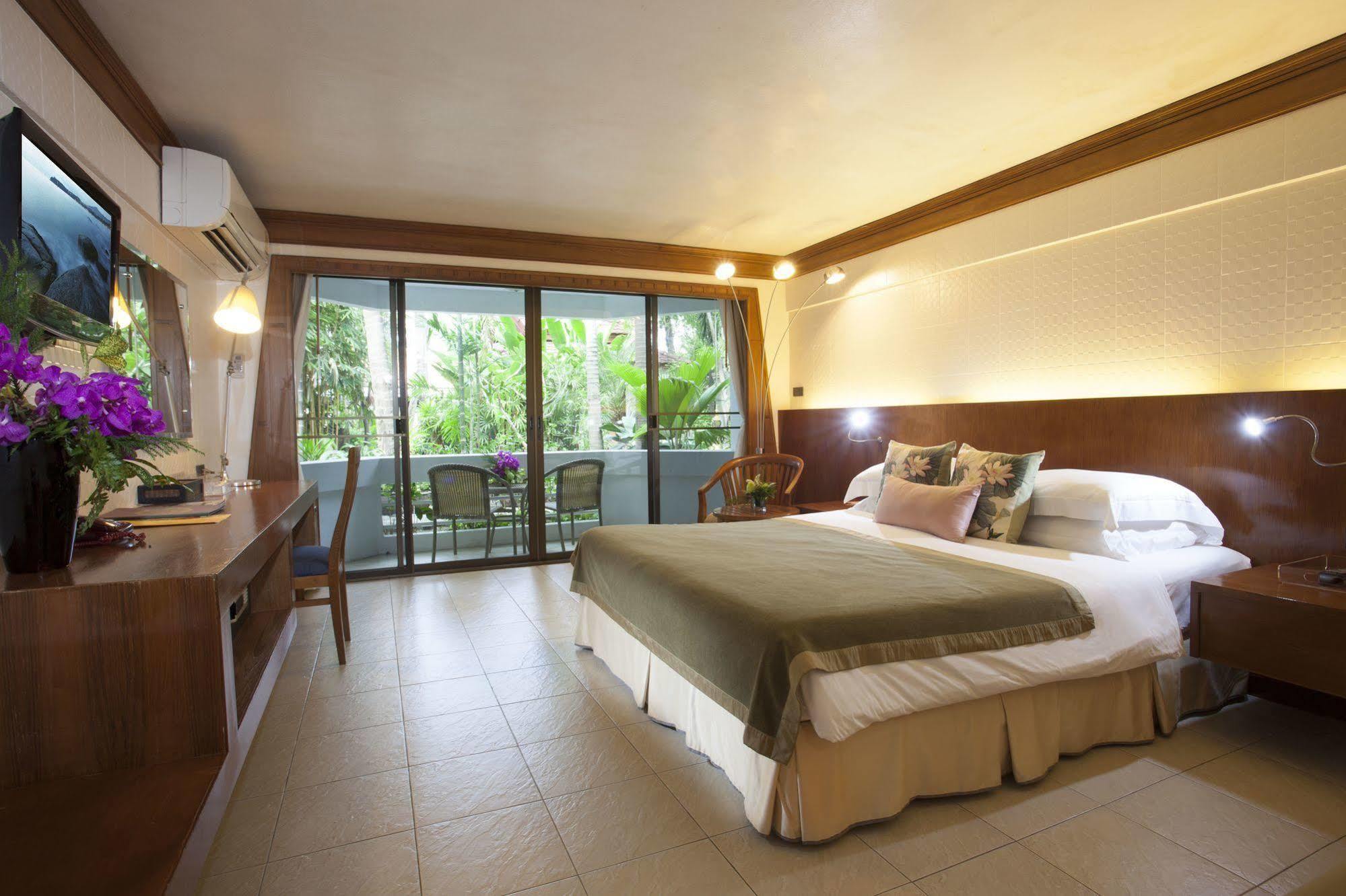 Safari Beach Hotel Patong Экстерьер фото