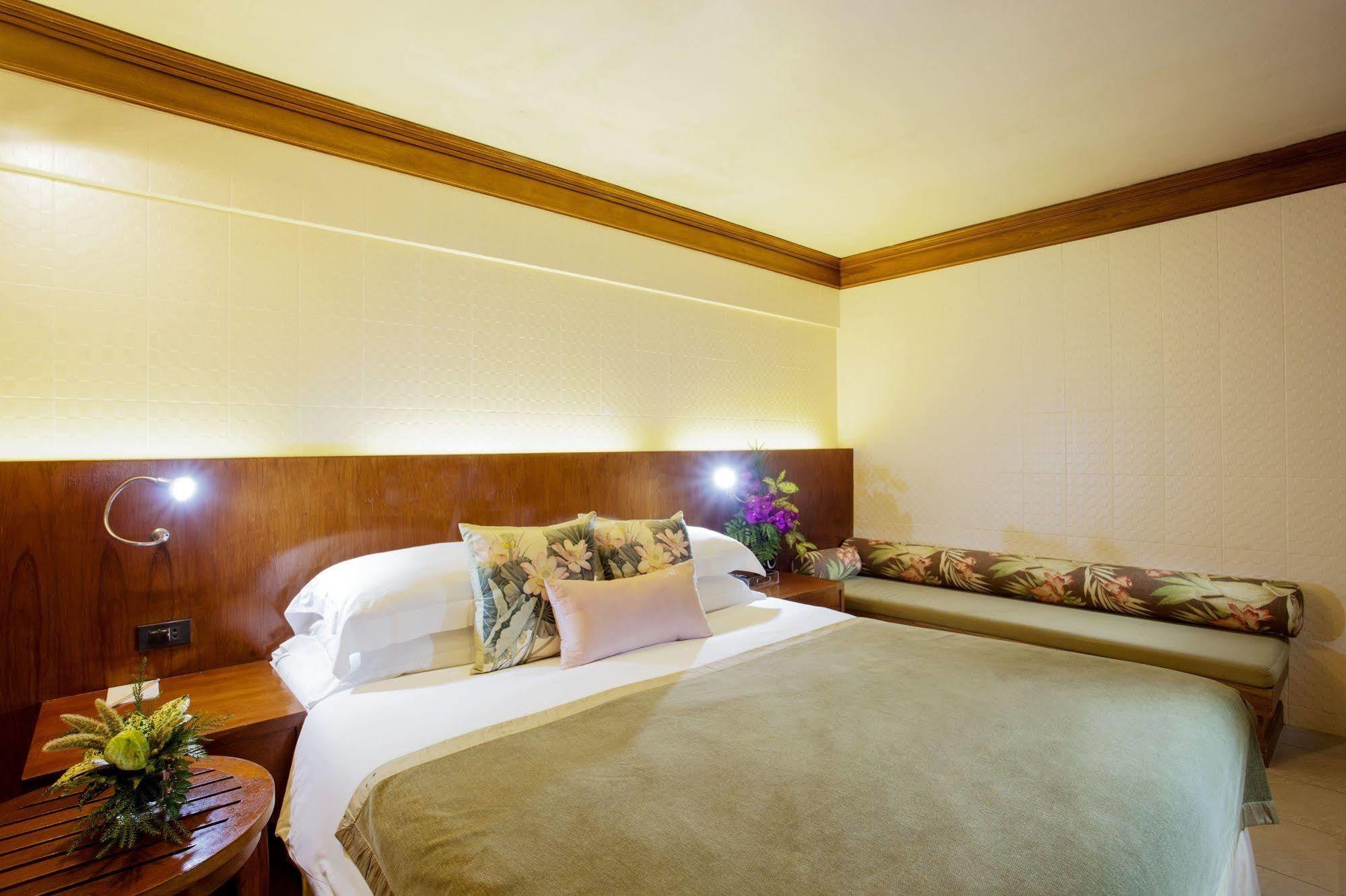 Safari Beach Hotel Patong Экстерьер фото