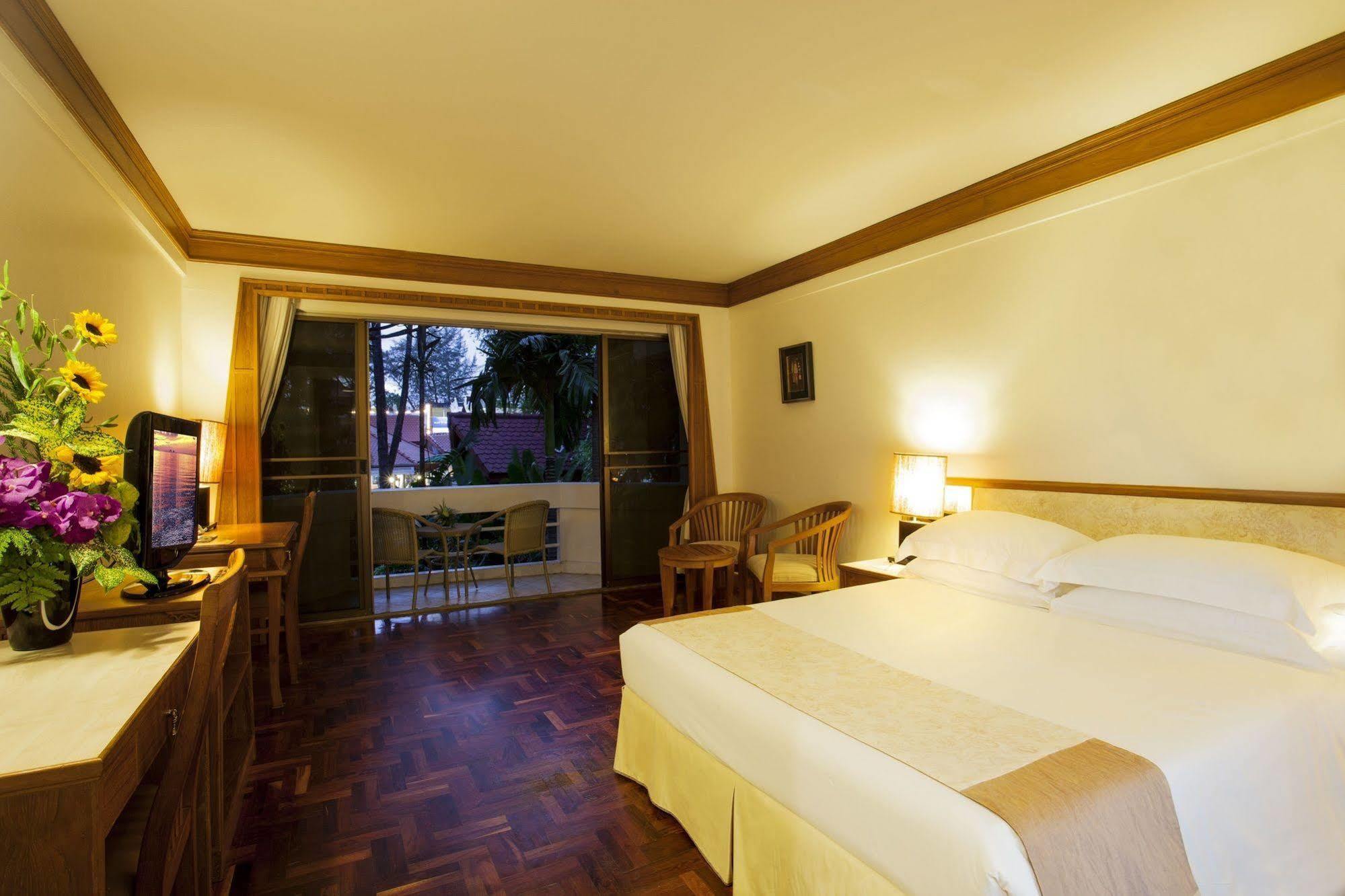 Safari Beach Hotel Patong Экстерьер фото